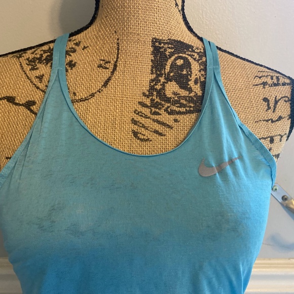 Nike light blue workout tank - Picture 2 of 5